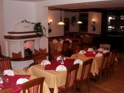 Hotel Landgasthof Zum Schildhauer Halfing Exterior foto