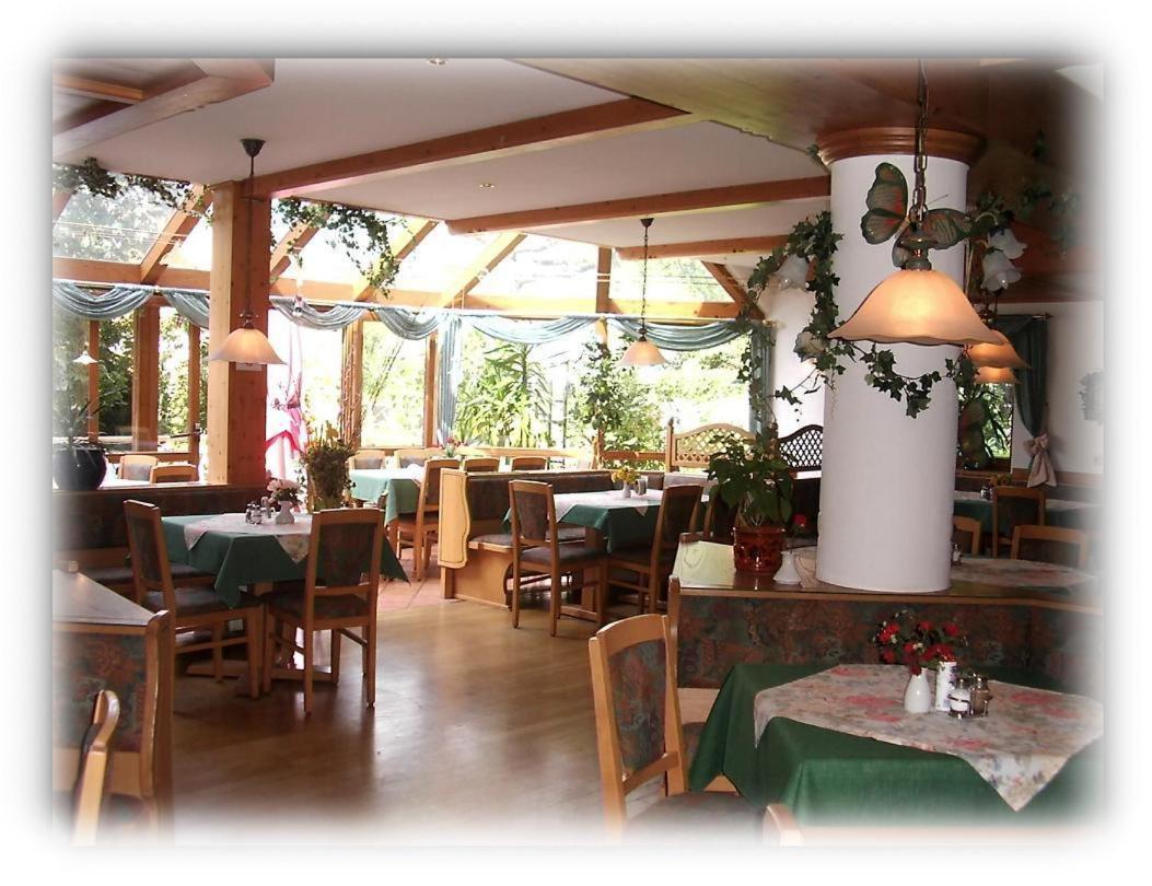 Hotel Landgasthof Zum Schildhauer Halfing Exterior foto