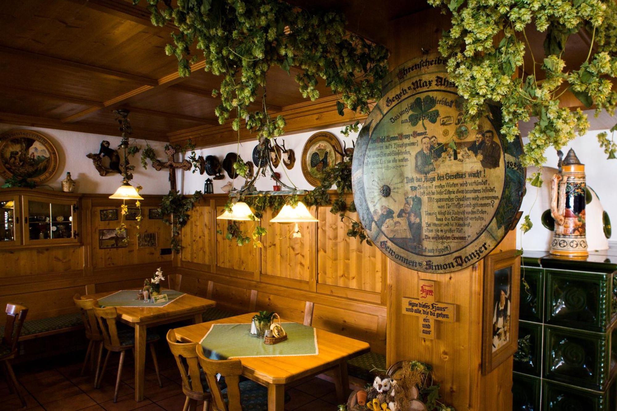 Hotel Landgasthof Zum Schildhauer Halfing Exterior foto